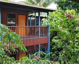Airlie Beach Magnums Backpackers - Whitsundays Accommodation 1