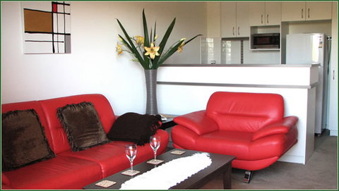 Churchill Apartments - Whitsundays Accommodation 1