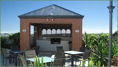 Churchill Apartments - Whitsundays Accommodation 3