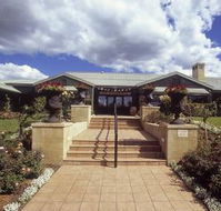 Harrigan's Irish Pub and Accommodation - Whitsundays Accommodation