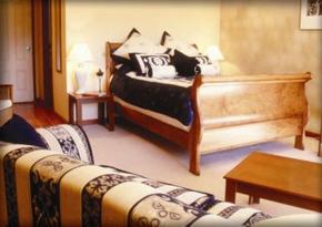Farley ACT Whitsundays Accommodation