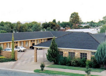 Aalana Motor Inn - Whitsundays Accommodation 1