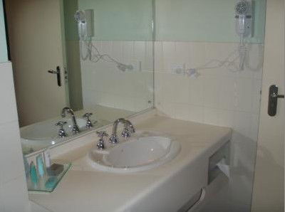 Alpine Gables Motel - Whitsundays Accommodation 4