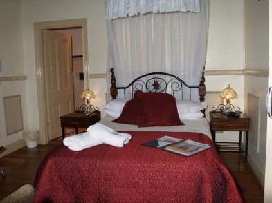 The Lodge Outback Motel - Whitsundays Accommodation 2