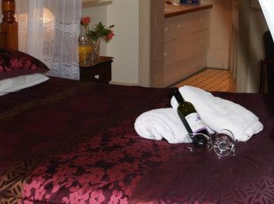 The Lodge Outback Motel - Whitsundays Accommodation 3