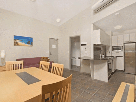 Lennox Point Holiday Apartments - Whitsundays Accommodation 3