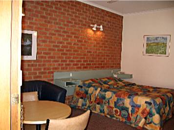 Footscray Motor Inn And Serviced Apartments - Whitsundays Accommodation 2