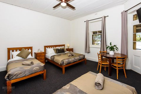 Tibooburra Hotel - Tibooburra - Whitsundays Accommodation 2