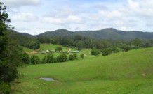 Oakleigh Farm Cottages - Whitsundays Accommodation 1