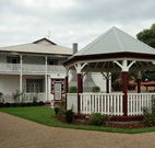California Manor Bed and Breakfast - - Whitsundays Accommodation