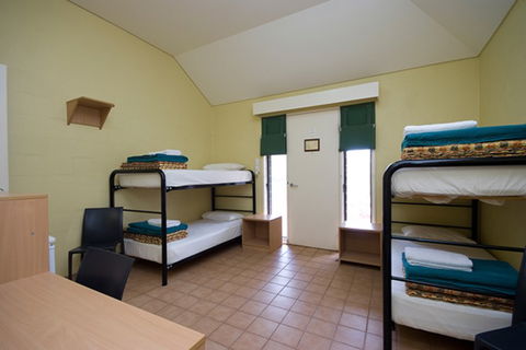 Ayers Rock - Outback Pioneer Lodge - Whitsundays Accommodation 4