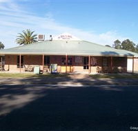 Dog N Bull - Whitsundays Accommodation