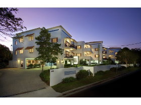 Accommodation Rimini By The River- Noosa - Whitsundays Accommodation 1
