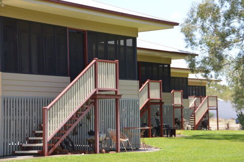 Beds In The Barwon - Whitsundays Accommodation 2