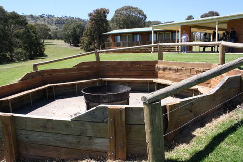 Inland Waters Holiday Parks Grabine Lakeside - Whitsundays Accommodation 4