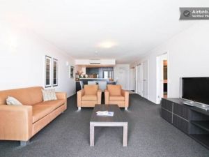 Keith Hall NSW Whitsundays Accommodation