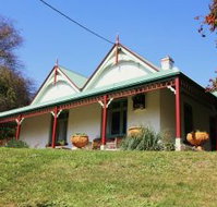 Ravenscroft and The Cottage - Whitsundays Accommodation
