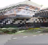 Cow and Calf Hotel - Whitsundays Accommodation