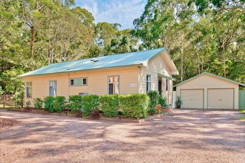 The Francis Retreat - Whitsundays Accommodation 9