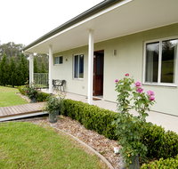 Highfields Country Cottages - Whitsundays Accommodation
