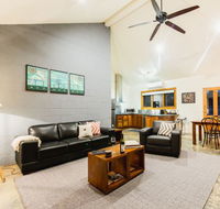 Alpine Edge Accommodation - Whitsundays Accommodation