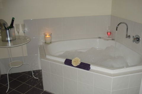 Auburn Pavilions - Whitsundays Accommodation 3