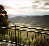 Pizzini's Vineyard Guesthouse - Whitsundays Accommodation
