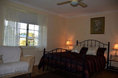 Sandy Lake Farm Stay Accommodation Gingin WA - Whitsundays Accommodation 4