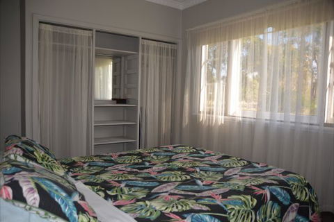 Sandy Lake Farm Stay Accommodation Gingin WA - Whitsundays Accommodation 6