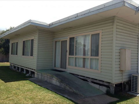Fensom's Holiday Home - Whitsundays Accommodation 6