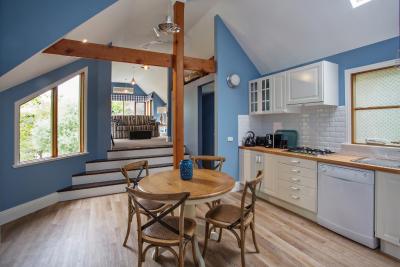 Oak Tree Lodge - Whitsundays Accommodation 12