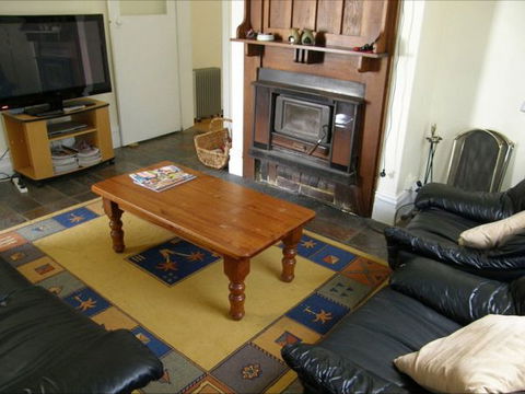 Fensom's Holiday Home - Whitsundays Accommodation 2