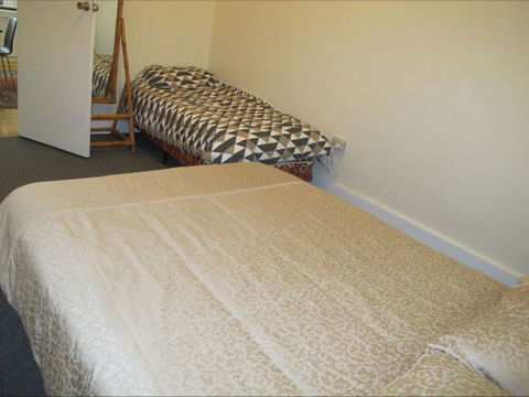 Fensom's Holiday Home - Whitsundays Accommodation 3