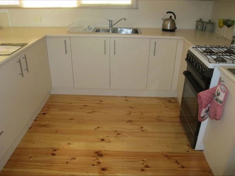 Fensom's Holiday Home - Whitsundays Accommodation 15