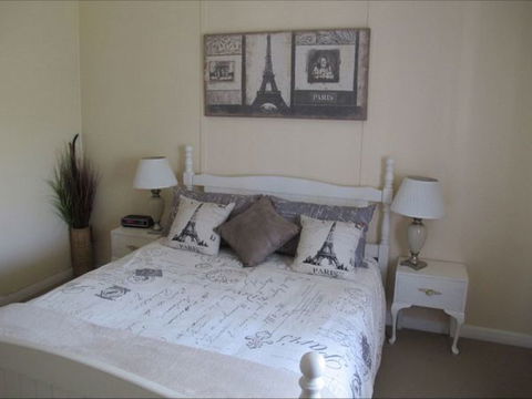 Fensom's Holiday Home - Whitsundays Accommodation 17
