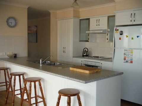 Sandy Shores - Whitsundays Accommodation 2