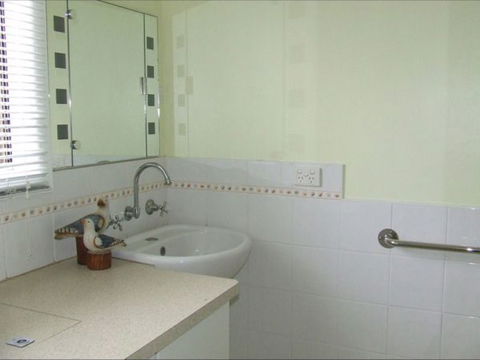 Fensom's Holiday Home - Whitsundays Accommodation 21