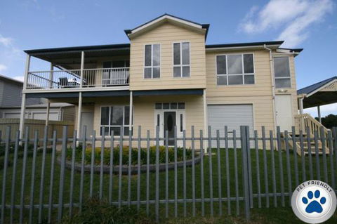 LJ Hooker Goolwa Holiday Rentals - 42 Underwood Avenue, Goolwa Beach - Whitsundays Accommodation 4