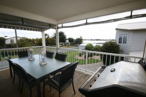 LJ Hooker Goolwa Holiday Rentals - 42 Underwood Avenue, Goolwa Beach - Whitsundays Accommodation 6
