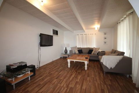 LJ Hooker Goolwa Holiday Rentals - 42 Underwood Avenue, Goolwa Beach - Whitsundays Accommodation 10