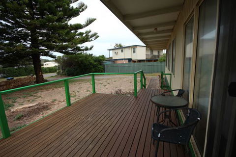 LJ Hooker Goolwa Holiday Rentals - 42 Underwood Avenue, Goolwa Beach - Whitsundays Accommodation 15