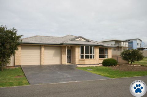 LJ Hooker Goolwa Holiday Rentals - 42 Underwood Avenue, Goolwa Beach - Whitsundays Accommodation 20