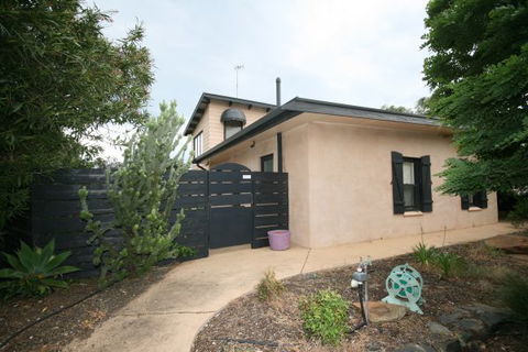 LJ Hooker Goolwa Holiday Rentals - 42 Underwood Avenue, Goolwa Beach - Whitsundays Accommodation 24