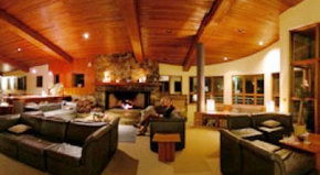 Astra  - Whitsundays Accommodation 2