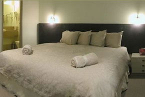 Astra  - Whitsundays Accommodation 5