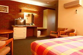 Best Western Burke And Wills Motor Inn - Whitsundays Accommodation 3