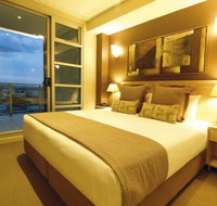 Oaks Embassy Adelaide - Whitsundays Accommodation