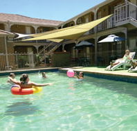 City Colonial Motor Inn - Whitsundays Accommodation