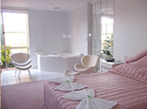 Cottonwood Motor Inn - Whitsundays Accommodation 0