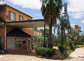 Bridge Motel - Whitsundays Accommodation 2